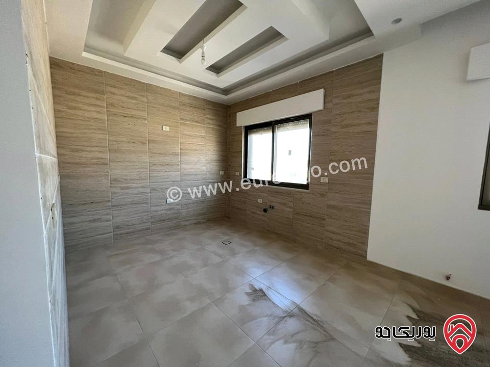 شقة طابق ثاني مساحة 159م للبيع في عمان - ابو نصير