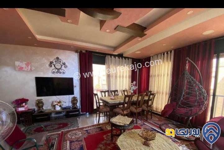 شقة سوبر ديلوكس طابقية مساحة 188م طابق ثاني للبيع في الزرقاء الجديدة 