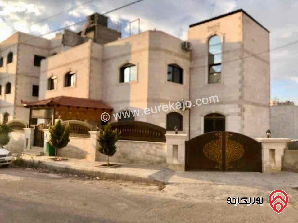 فيلا مميزة مساحة 500م على أرض 320م للبيع في عمان - ابو علندا جبل الحديد 