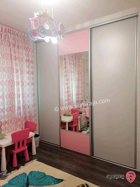 شقة ارضية مساحة 175م داخلي و 150م خارجي للبيع في عمان - خلدا