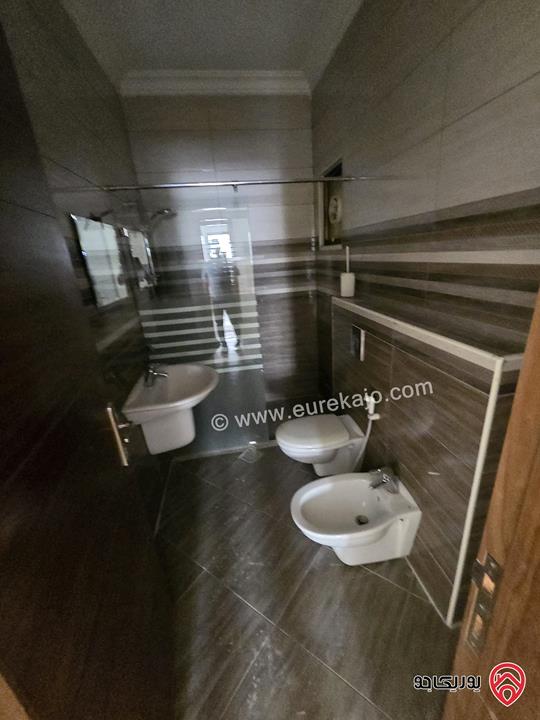 شقة مساحة 175م طابق ثاني للبيع في عمان - خلدا مطلة علي دابوق بسعر مميز 