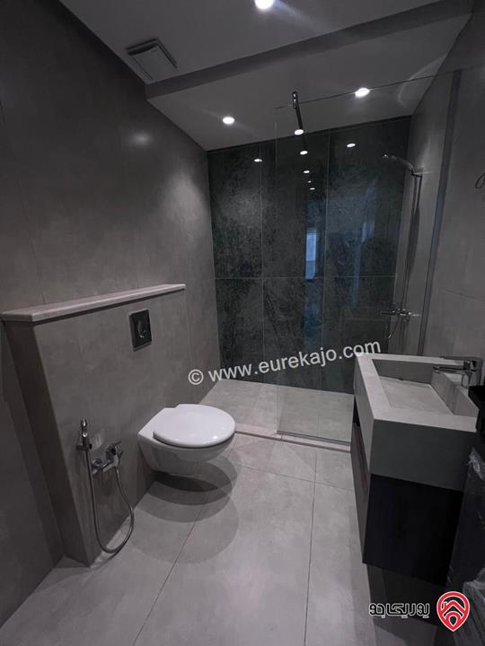 شقة جديدة طابق أول مساحة 150م للبيع في عمان - أم آذينة