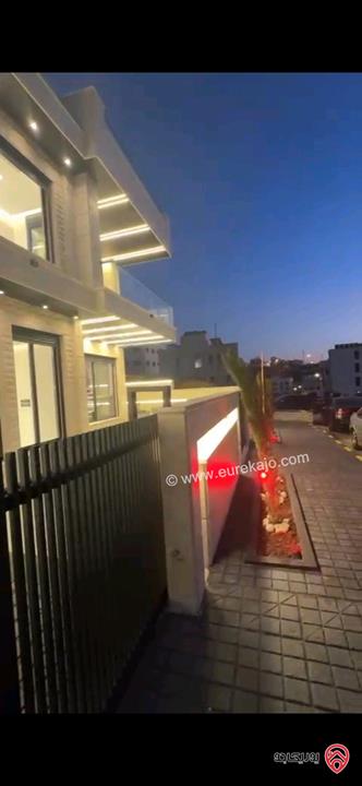 فيلا مساحة 350م على أرض 400م للبيع في عمان - ربوة عبدون مميزة وحديثة البناء