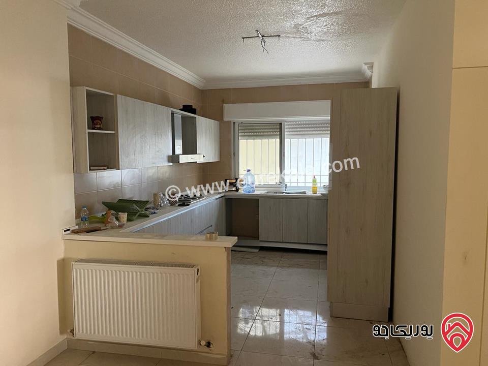 شقه دوبلكس طابق أرضي وتسويه مساحة 300 م2 مع حديقة للايجار في ضاحية الياسمين، 