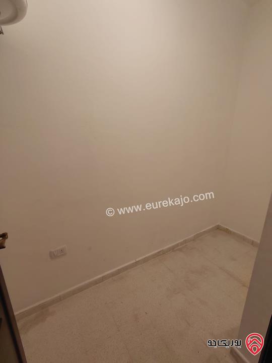 شقة مجددة طابق أول مساحة 200م للإيجار في عمان - دير غبار 