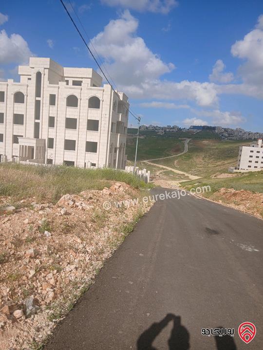 ارض مساحة 990م للبيع من أراضي غرب عمان - مرج الحمام البحاث الطبقة 