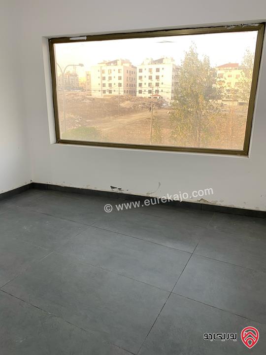 مكتب تجاري طابق أول مساحة 85م للايجار في عمان - خلدا