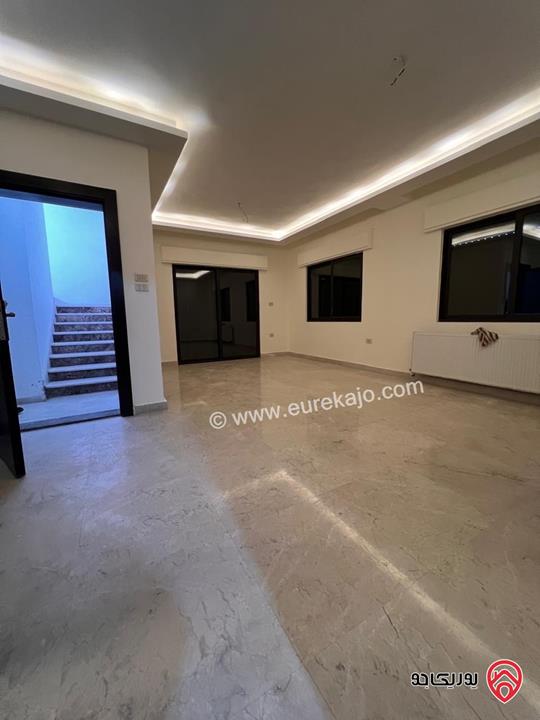 شقة طابق ثالث مساحة 160م للايجار في عمان - ام السماق 