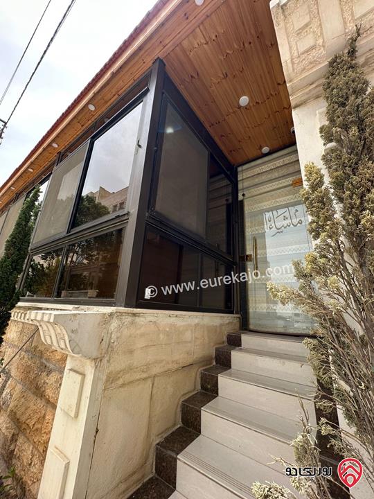 شقة فاخرة أرضية مساحتها 180 متر + 40 متر تراس خارجي مغلق للبيع في عمان - حي الصحابة