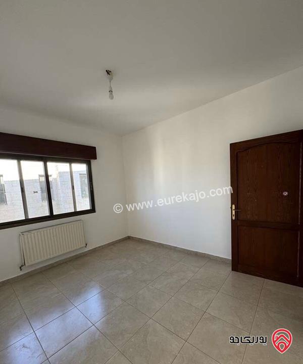 شقة مساحة 170م طابق ثالث للايجار في ام عمان - اذينة 