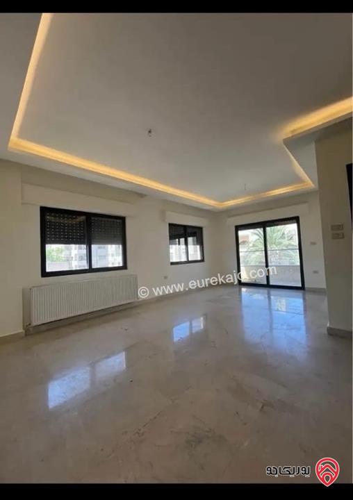 شقة طابق ثالث مساحة 155م للايجار في عمان - شارع مكة