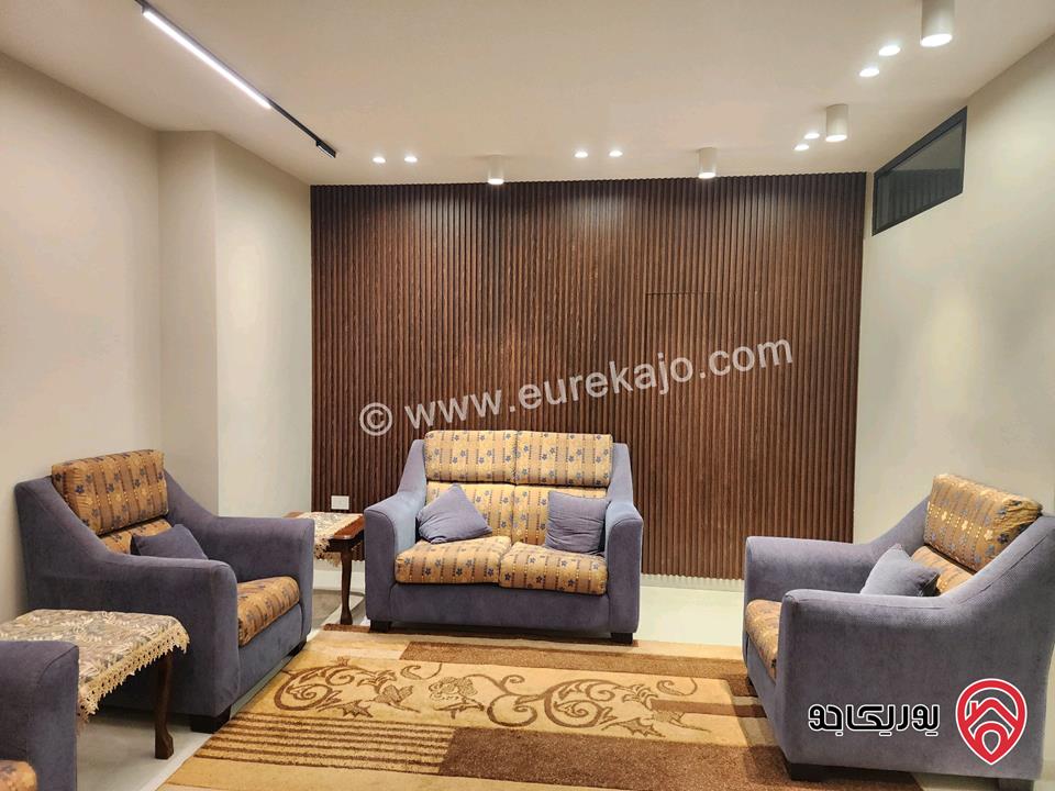 شقة طابقية ارضية مساحة 155م داخلي و 50م خارجي مفروشة جزء من فيلا للايجار في عمان - المقابلين 