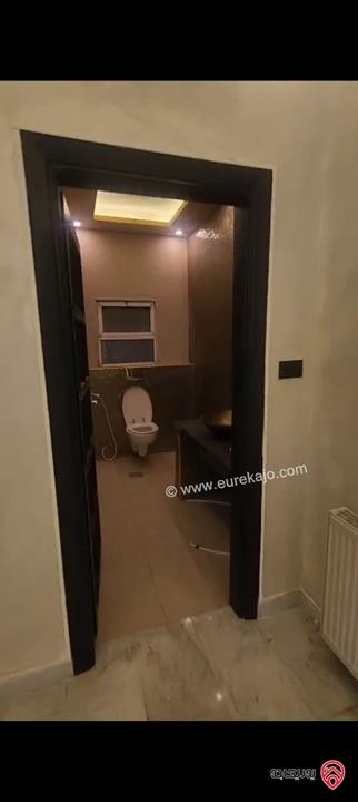 شقة أرضية مساحة 200م داخلي و 200م خارجي للايجار في عمان - دير غبار 