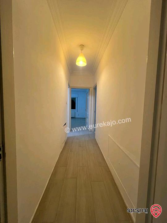 شقة فارغة مساحة 185م طابق ثالث للايجار في عمان - أم السماق