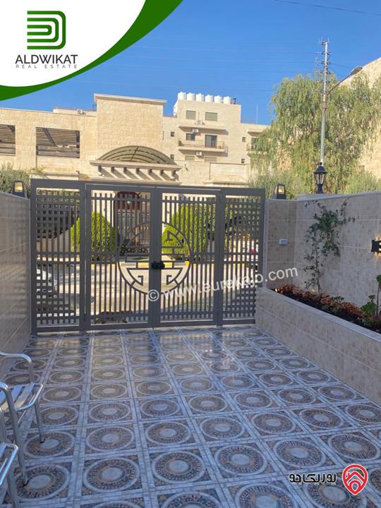  شبه فيلا متلاصقة مفروشة للبيع في عمان - ام السماق مساحة الارض 150م ومساحة البناء 180م بسعر مغري 