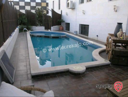 فيلا فخمة ومميزة بتشطيبات عصرية مساحة 1050م على أرض 1100م للبيع في عمان - الظهير