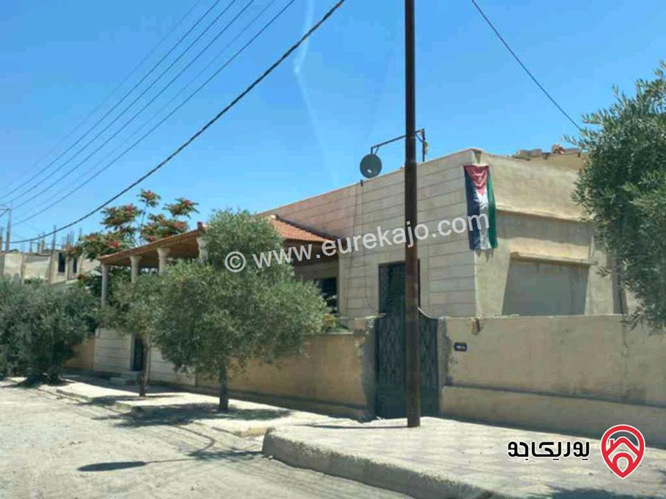 منزل طابقين على أرض 633م للبيع في الزرقاء ضاحية الأميرة هيا  
