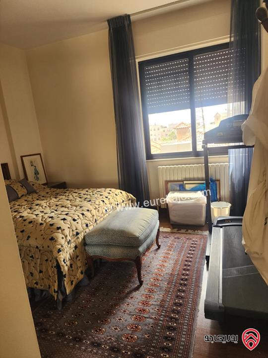 شقة مساحة 140م طابق ثاني للبيع في عمان - الرابية