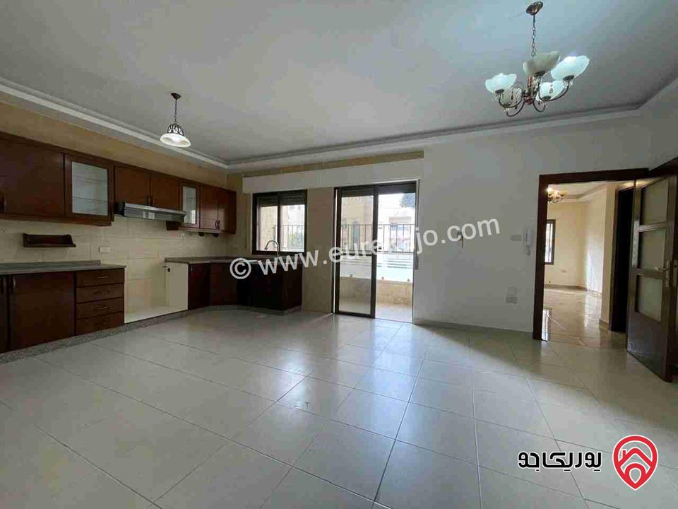 شقة مساحة 135م طابق ثاني للبيع في عمان - ضاحية الرشيد 