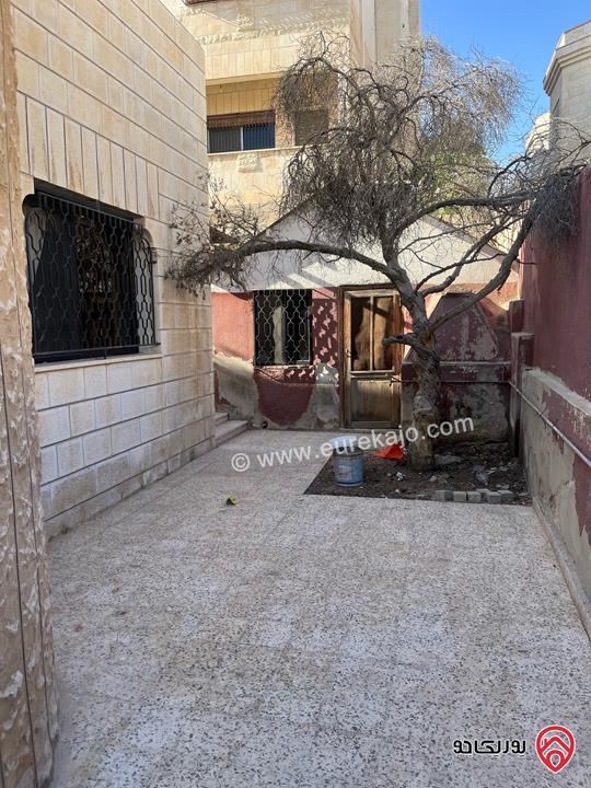 ڤيلا مساحة 350م على أرض 1 دونم للبيع في الزرقاء الجديدة