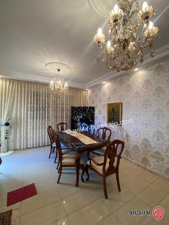 شقة مفروشة فاخرة طابق ثالث مساحة 204م للبيع أو للايجار في عمان - عبدون