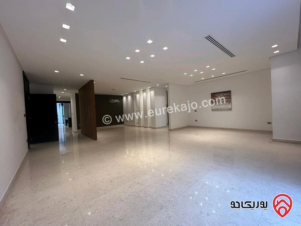 شقة شبه ارضية مساحة 360م داخلي و 150م خارجي للبيع في عمان - دابوق