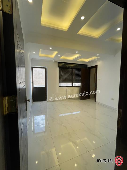 شقة فاخرة مساحة 342م طابق ثالث للبيع في عمان - الشميساني