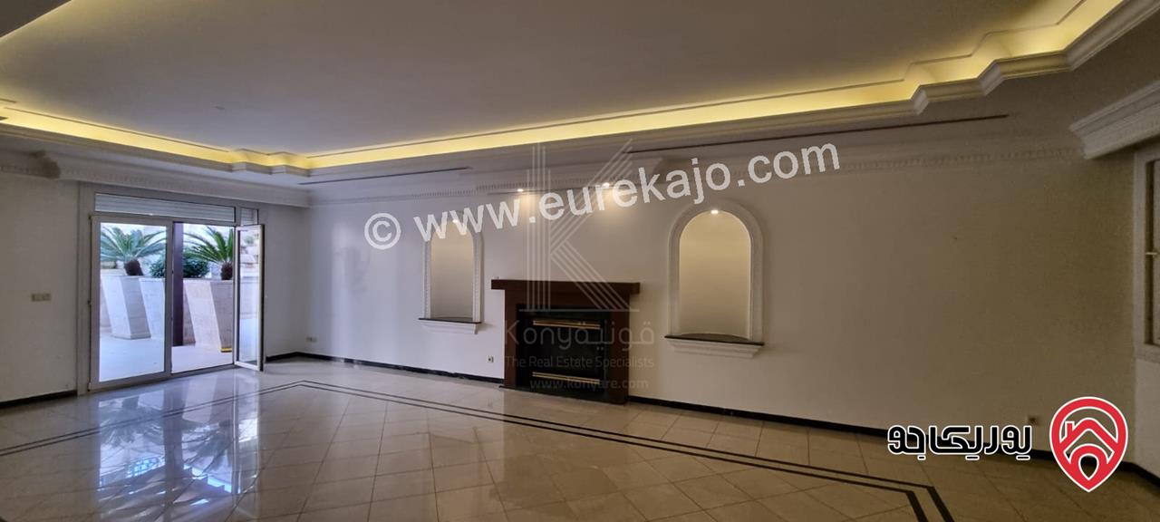 شقة فاخرة مساحة 345م داخلي و 60م خارجي للايجار في عمان - الدوار الخامس