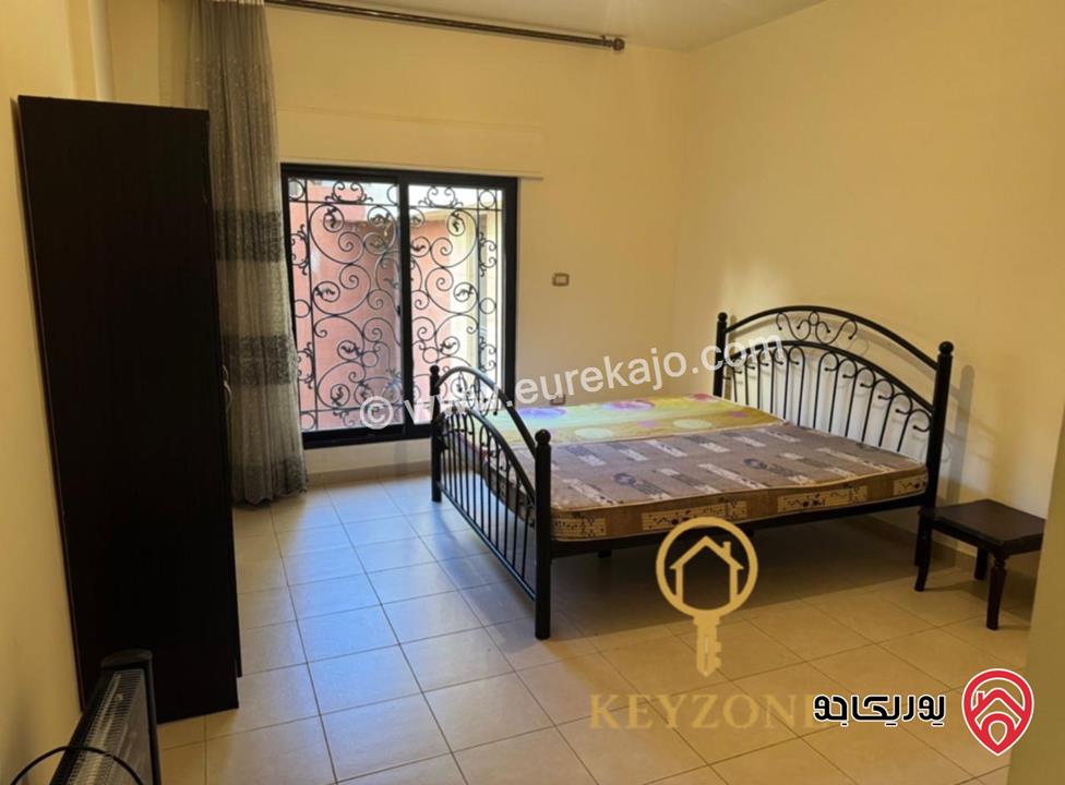 شقة مساحة 83م شبه أرضي للبيع مفروشة في عمان - دير غبار