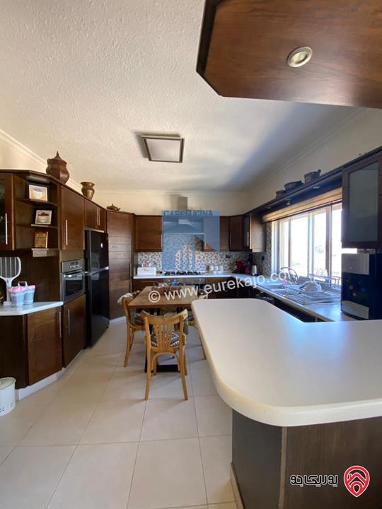 شقة مفروشة فاخرة للبيع في عمان - دير غبار طابق ثالث 200م تشطيب سوبر ديلوكس