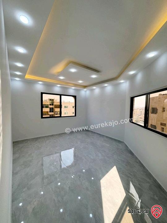 شقة طابق ثاني مساحة 150م للبيع في الزرقاء الجديدة