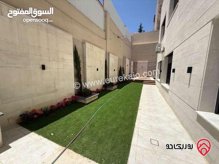 شقة ارضية فخمة مساحة 320م مع حديقة ومسبح 120م للايجار في عمان - عبدون