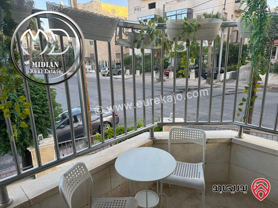 شقة مفروشة للببع في عمان - ام السماق طابق أول مساحة 200م 4 نوم تشطيبات وديكورات فاخرة اطلالة جميلة بسعر مميز