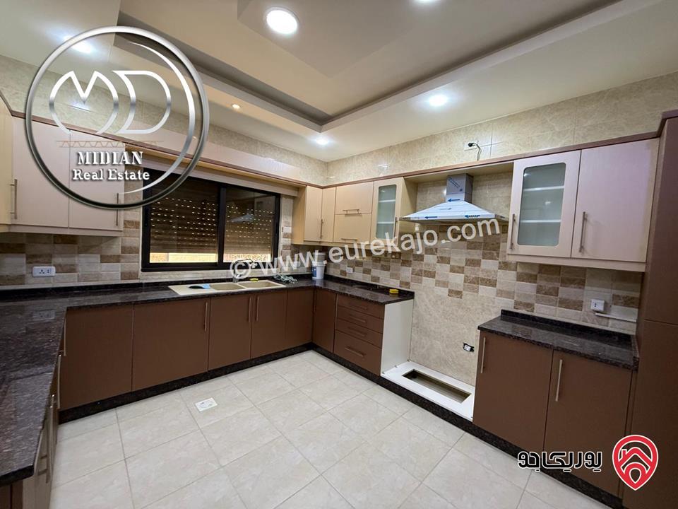 شقق فارغة للايجار في عمان - الكرسي مساحات 200م تشطيبات و ديكورات فاخرة اطلالة جميلة بسعر مميز