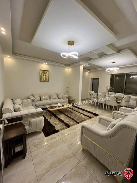 شقة شبه ارضية جديدة مساحة 180م داخلي و 200م خارجي للبيع في عمان - صويلح