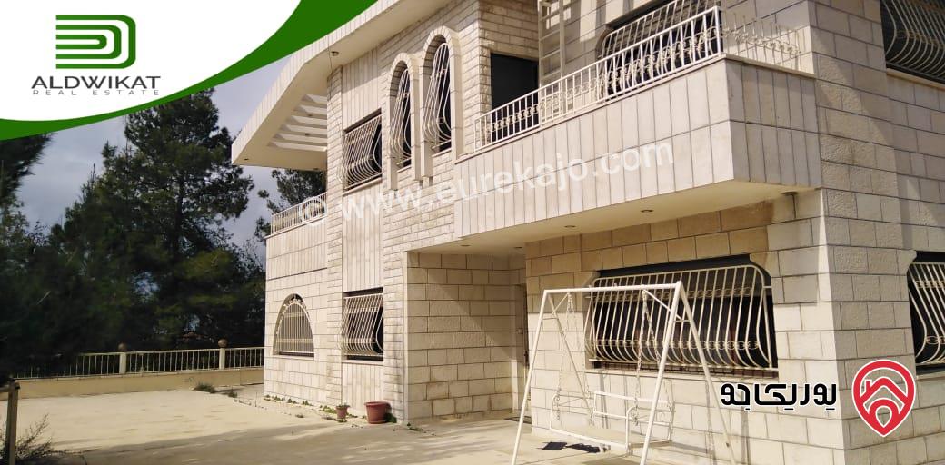 فيلا مستقلة مساحة البناء 950م ومساحة الارض 2338م ومساحة الحديقة 1500م للبيع في ماحص