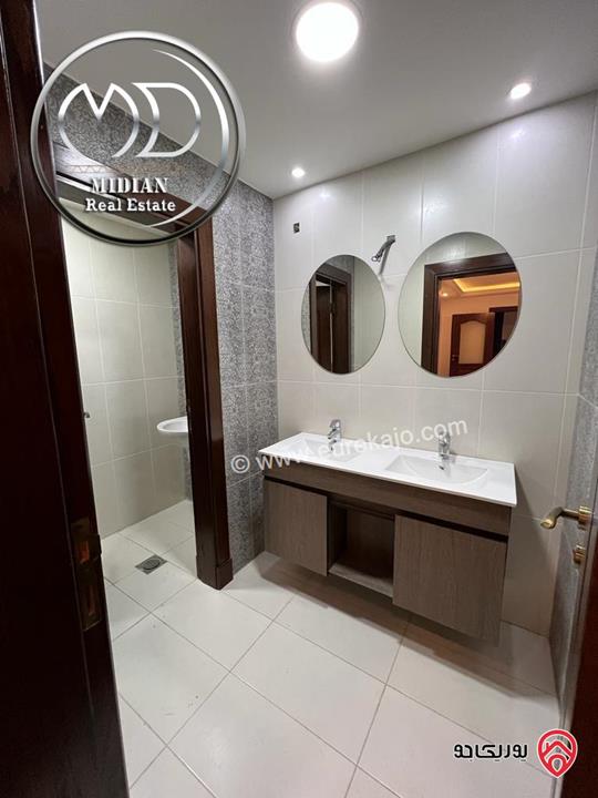 شقة شبه أرضي طابقية فارغة للايجار في عمان - دير غبار مساحة 350م مع ترس و حديقة 150م تشطيبات ديكورات عصرية فاخرة