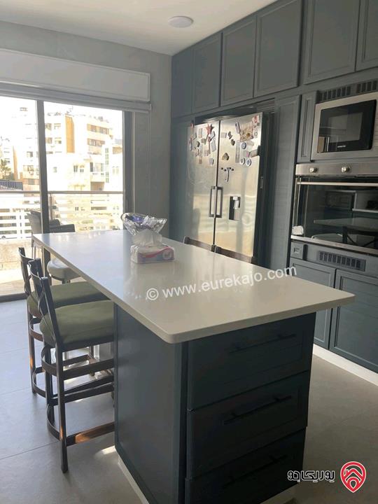 شقة طابق ثالث دوبلكس مساحة 370م للبيع في عمان - الرابية 