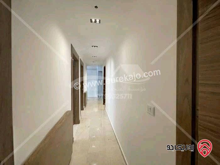 شقة فارغة مساحة 200م طابق اول للايجار جديدة لم تسكن في عمان - خلدا 