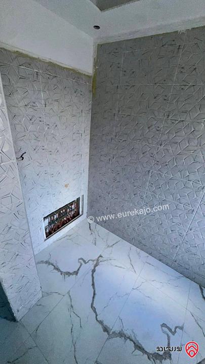 شقتين عدد 2 طابق ثاني سوبر ديلوكس مساحة 154م لكل شقة للبيع في المفرق 