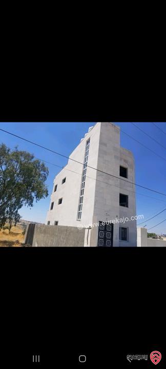 عمارة بتصميم فيلا تصلح لعائلة مساحة 780م على أرض 514م للبيع في عمان - مرج الحمام