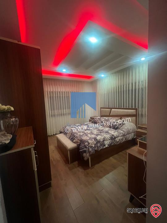 شقة أرضية مميزة للبيع في عمان - الجندويل قرب مركز أمن البيادر 180م مع حديقة وترسات 200م