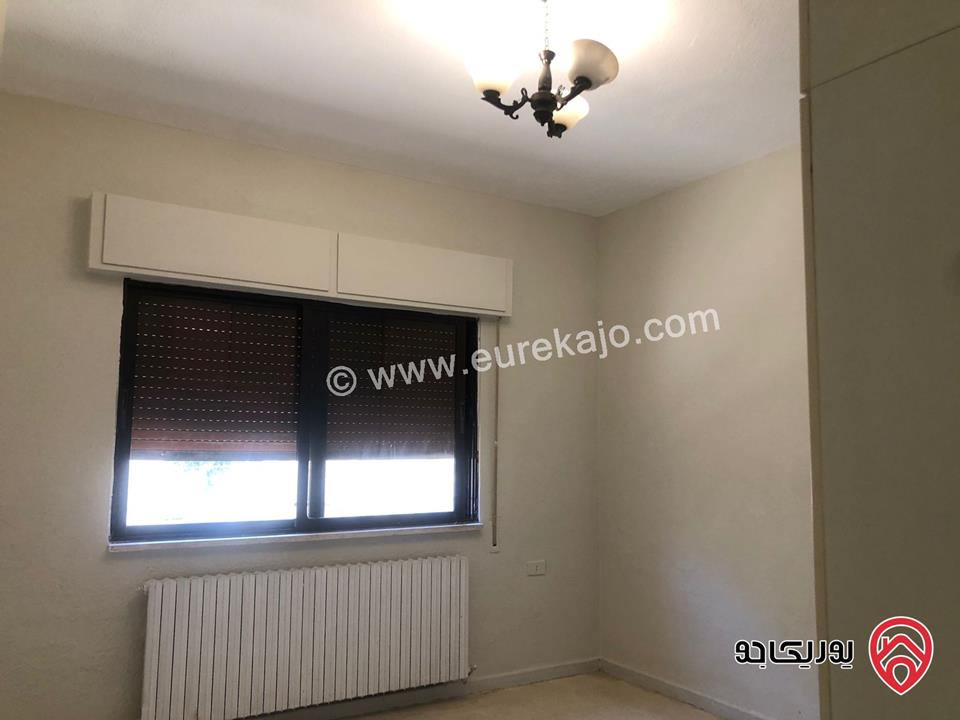 شقة فارغة مساحة 200م للايجار في عمان - الدوار الخامس 