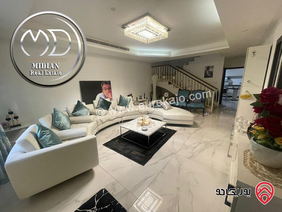 فيلا دوبلكس للبيع في عمان - خلدا قرب المعارف مساحة 230م مع تراسات تشطيبات سوبر ديلوكس بسعر مميز جداً