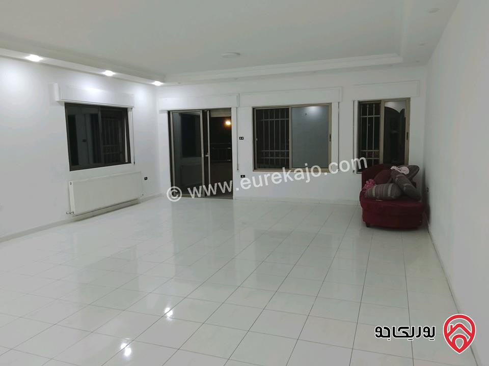 شقة مساحة 200م طابق اول للايجار في عمان - تلاع العلي