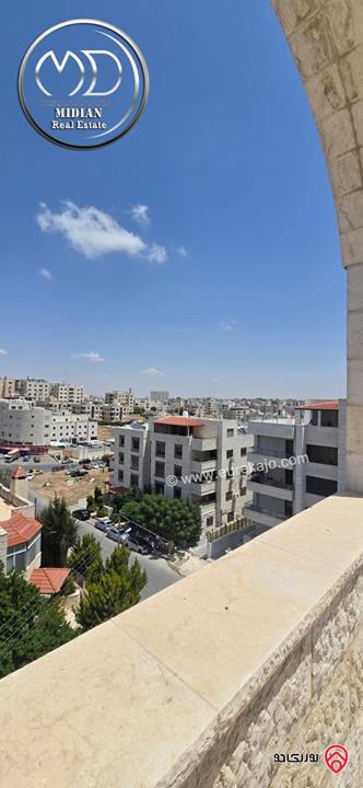 رووف طابقي فارغ للايجار في عمان - أجمل مواقع ام السماق مساحة 500م مع تراسات تشطيبات ديكورات عصرية فاخرة اطلالة رائعة