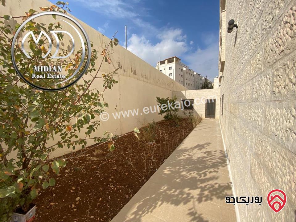 شقة شبه ارضي جديدة للبيع في عمان - دير غبار مساحة 250م مع ترس و حديقة 250م تشطيبات سوبر ديلوكس بسعر مميز