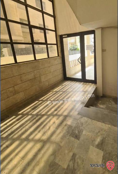 شقة مساحة 145م طابق اول للبيع في عمان - الصويفية بسعر مغري 85 الف 
