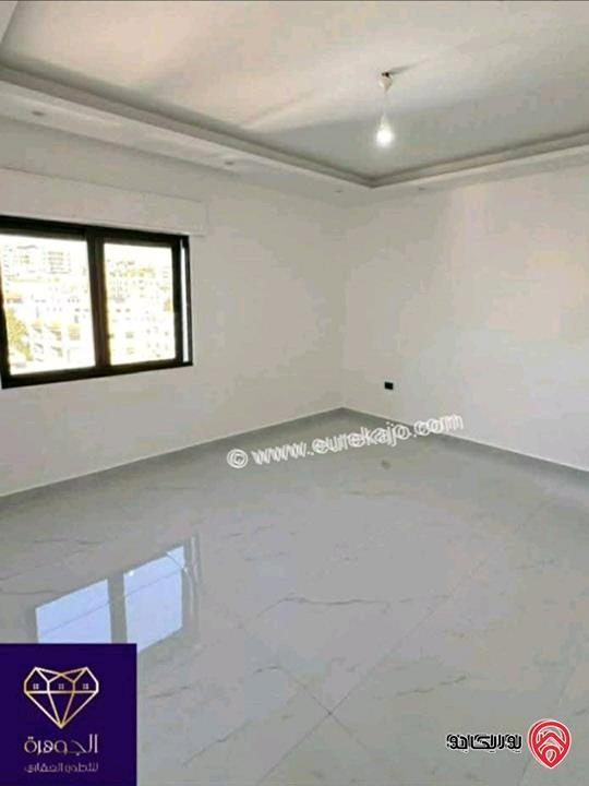 عرض خاص ع اخر شقة طابق اول مساحة 140م لم تسكن للبيع في عمان - الجاردنز 