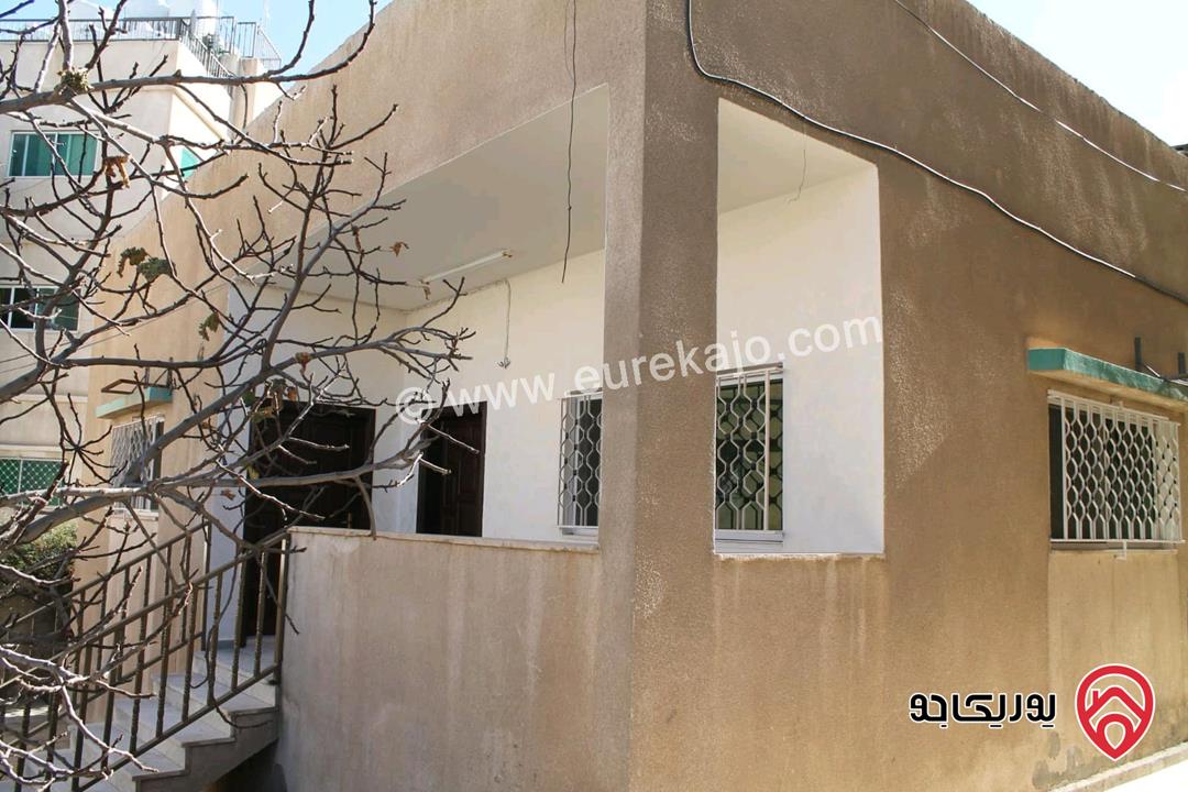 منزل مستقل مساحة 140م على أرض 330م للبيع في الزرقاء - الغويرية